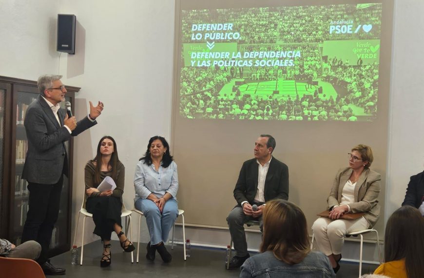 El PSOE de Málaga denuncia el “fracaso” de la Junta en dependencia y anuncia un plan de choque para revertir la situación
