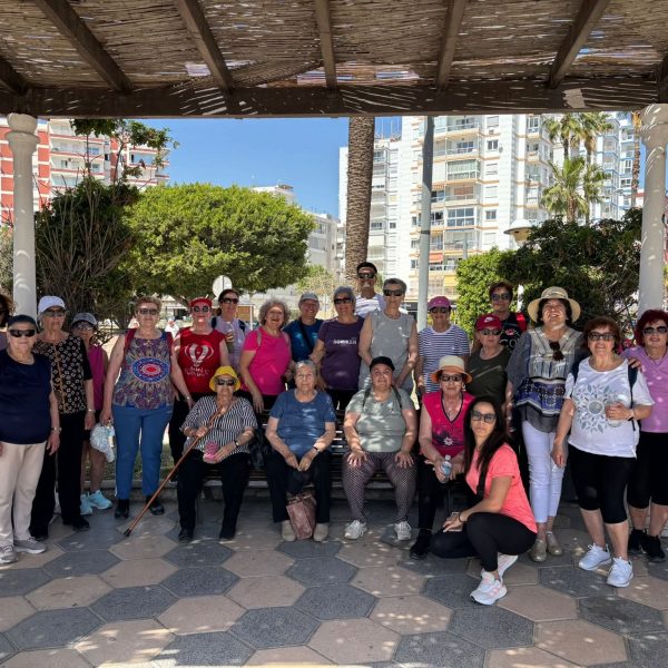 Cuevas Bajas promueve el envejecimiento activo con su participación en la Marcha Nórdica 2026 de la Diputación de Málaga