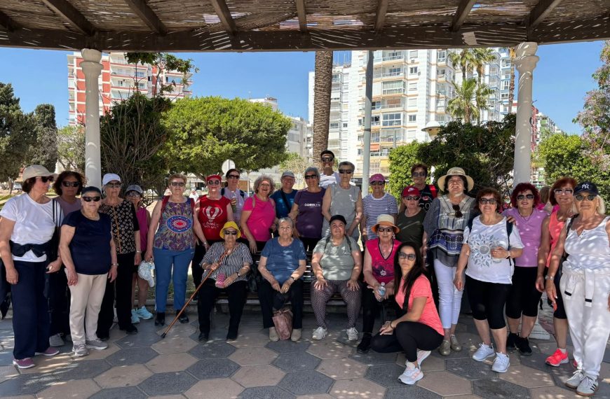 Cuevas Bajas promueve el envejecimiento activo con su participación en la Marcha Nórdica 2026 de la Diputación de Málaga