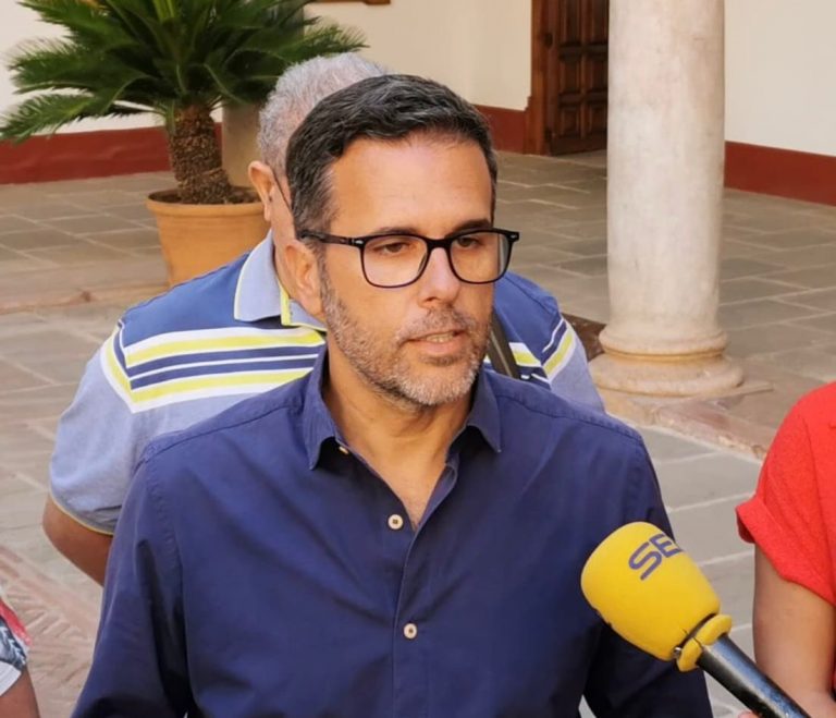 El PSOE de Antequera presenta dos mociones para el pleno de abril: una agrupación musical municipal y la reactivación de la piscina de Bobadilla Estación