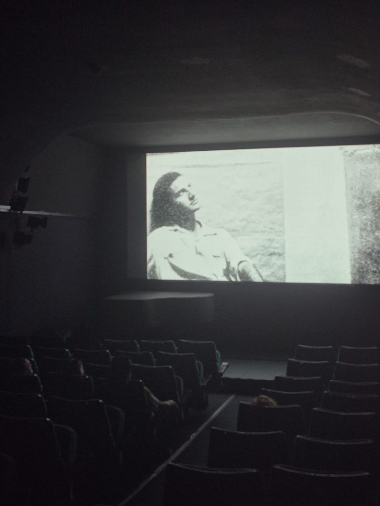 El artista de Villanueva de Algaidas, Miguel Berrocal, revive en Madrid con un documental sobre su obra y legado