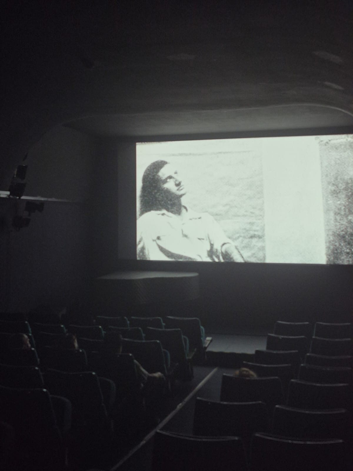 El artista de Villanueva de Algaidas, Miguel Berrocal, revive en Madrid con un documental sobre su obra y legado