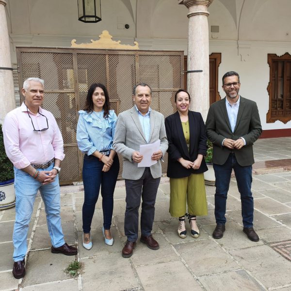 El PSOE de Antequera reclama avances en el IES Los Colegiales y la reapertura del Centro de Mayores de calle Calzada