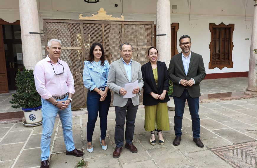 El PSOE de Antequera reclama avances en el IES Los Colegiales y la reapertura del Centro de Mayores de calle Calzada