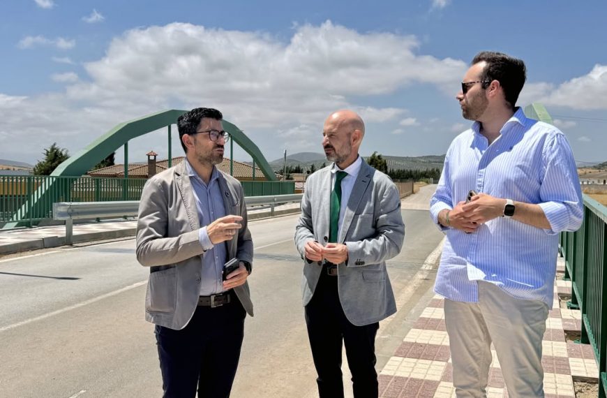 El subdelegado del Gobierno visita Campillos para conocer el proyecto municipal de prevención de inundaciones