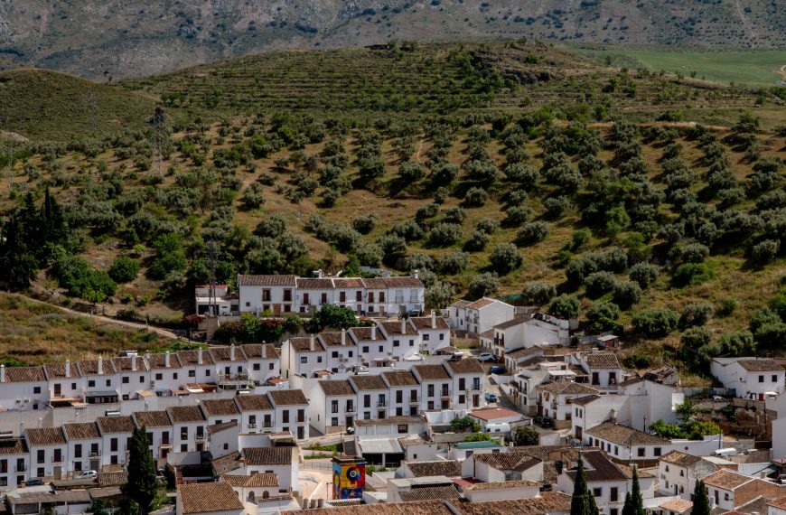 Agricultura abona 4,8 millones a 874 agricultores y ganaderos por daños no cubiertos por sus seguros
