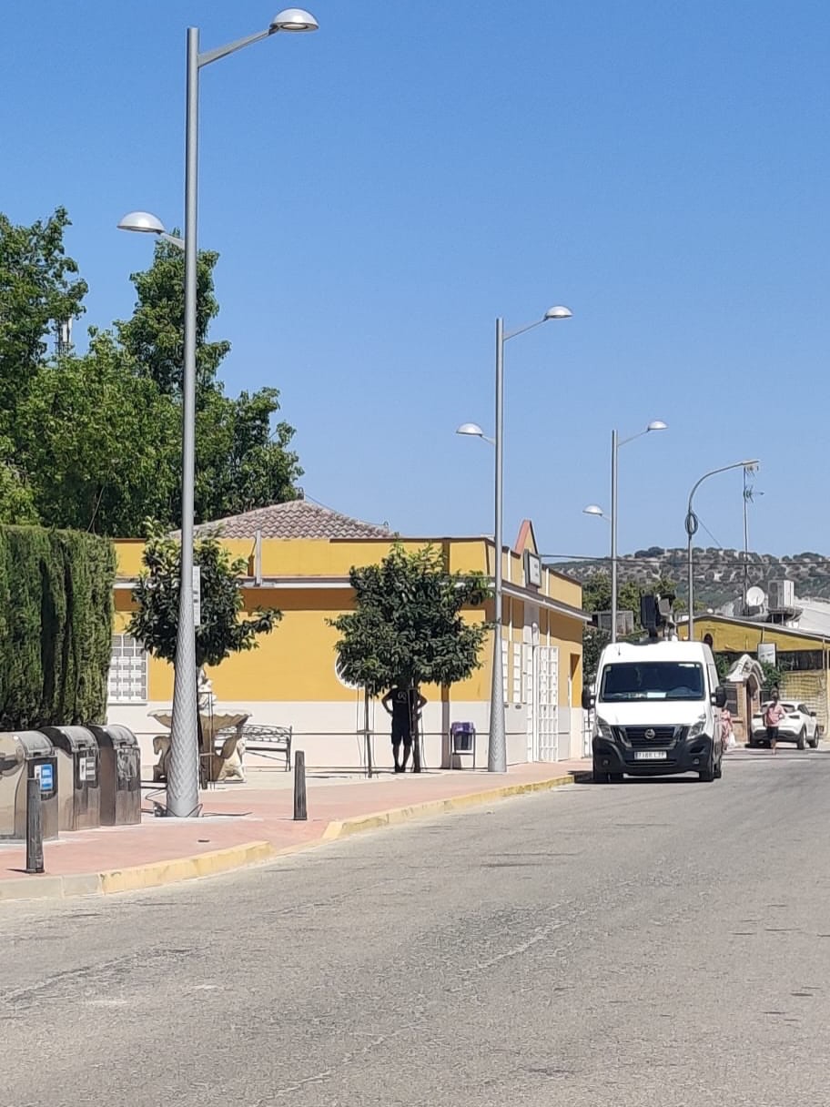 Cuevas Bajas renueva el alumbrado de la calle Real Casillas con una inversión incluida en un proyecto de 50.000 euros